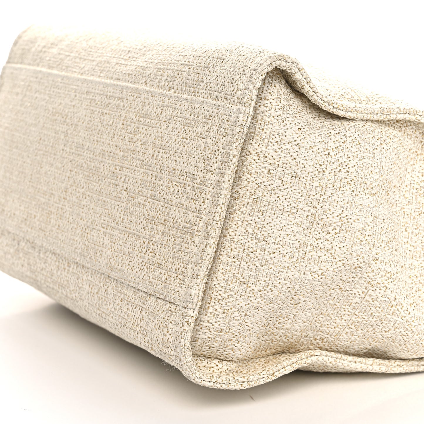 Lurex Boucle Medium Deauville Tote White