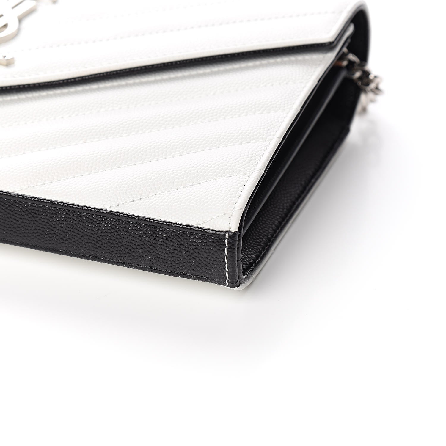 Saint Laurent Grain De Poudre Matelasse Bi-Color Chevron Monogram Chain Wallet White Black 8 of 10