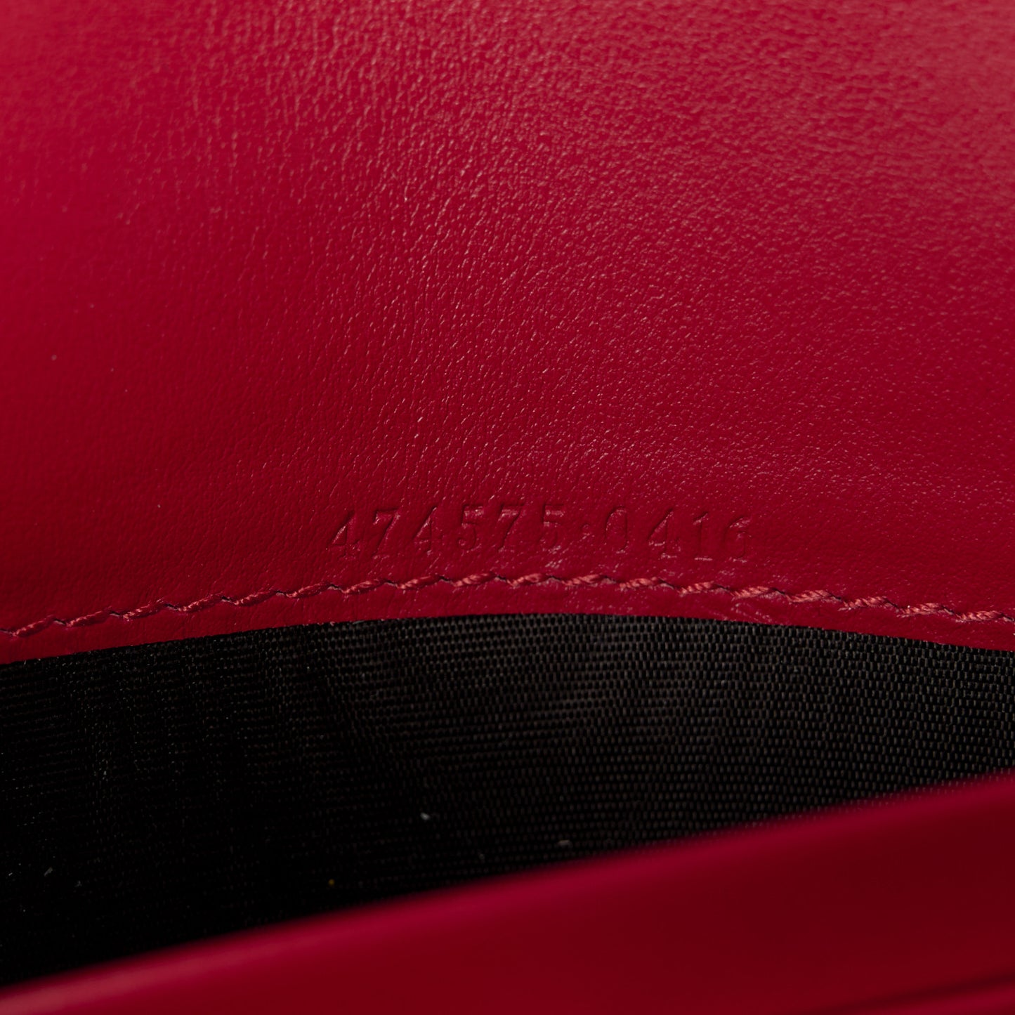 Calfskin Matelasse GG Marmont Chain Wallet Hibiscus Red