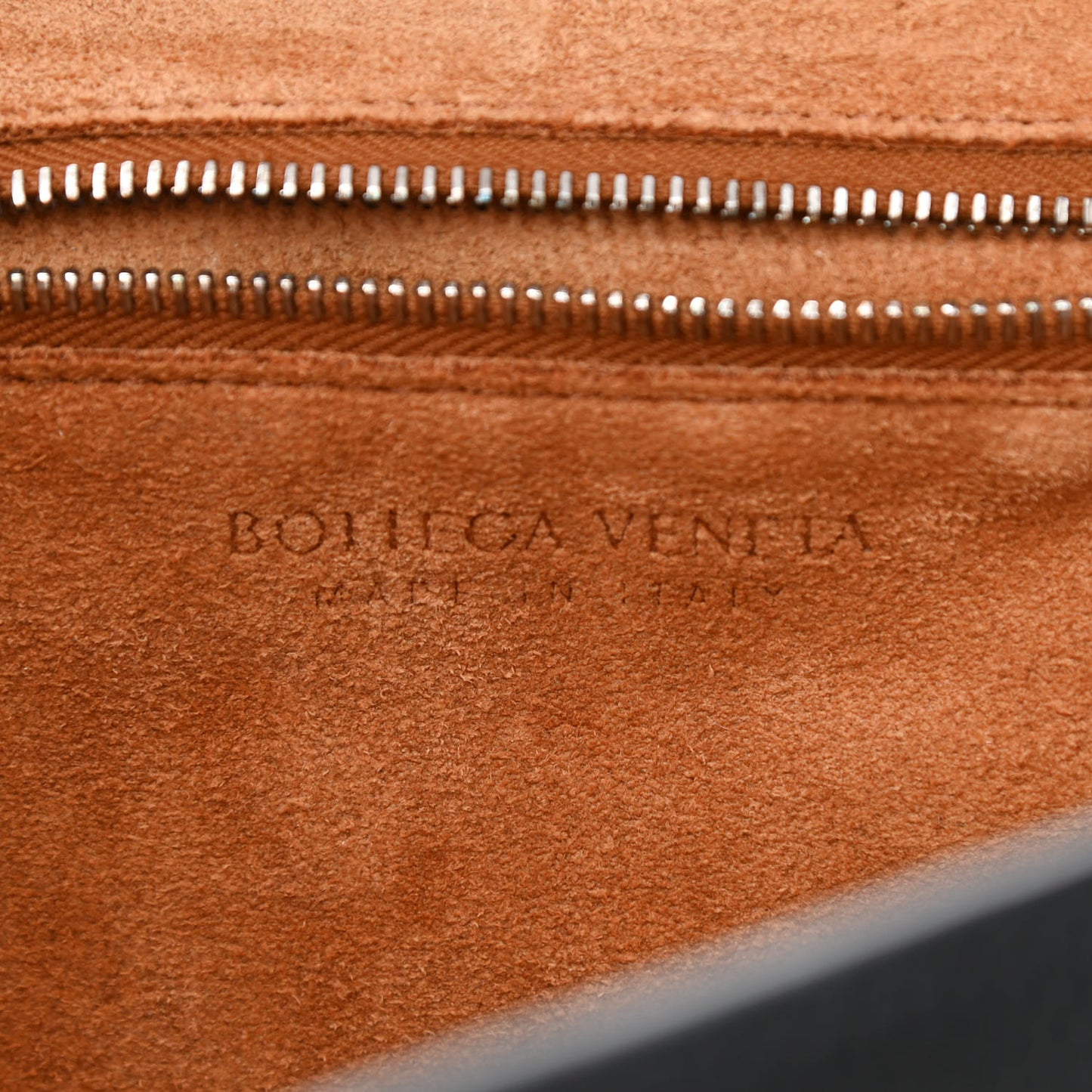Grained Calfskin Mini Maxi Intrecciato Arco 33 Black