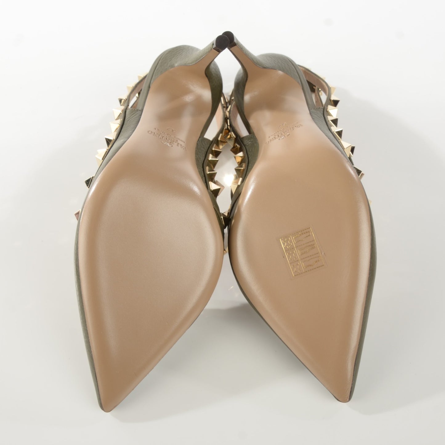 Pebbled Calfskin Rockstud Ankle Strap Pumps 37 Army Green