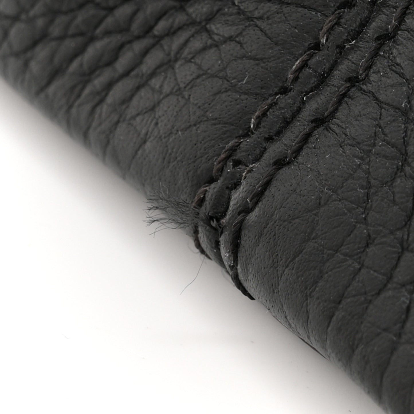 Taurillon Capucines PM Black