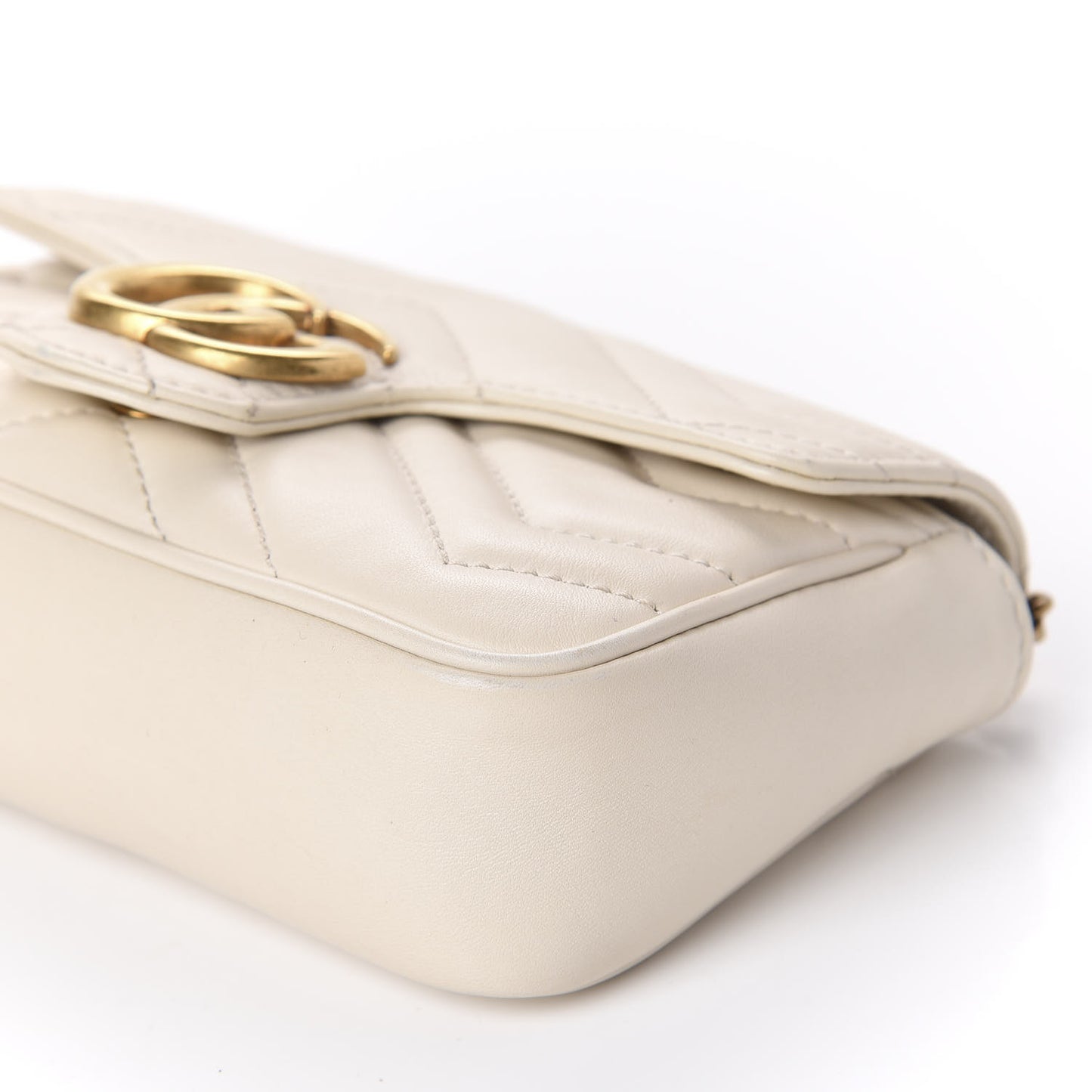 Calfskin Matelasse Super Mini GG Marmont Shoulder Bag White