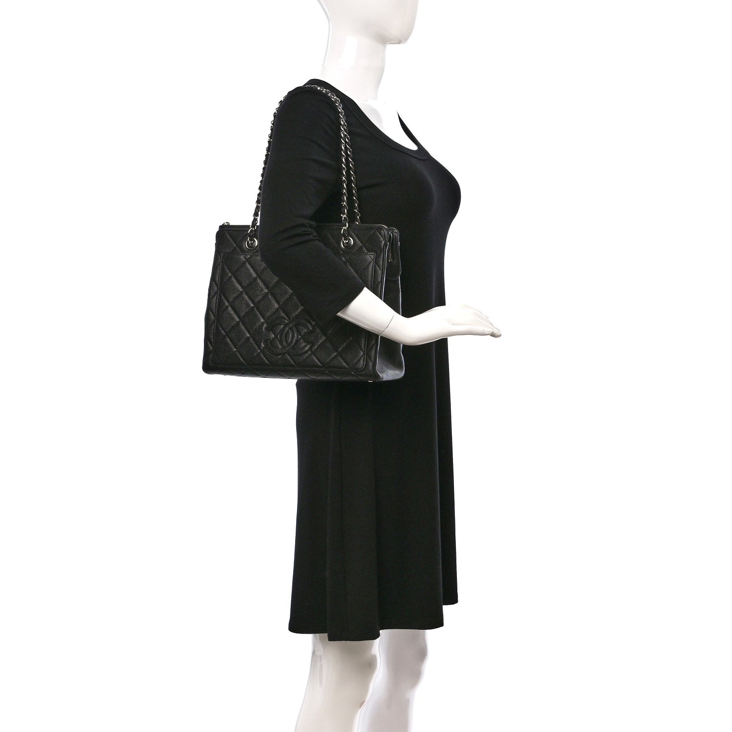 Caviar Quilted CC Shoulder Bag Black
