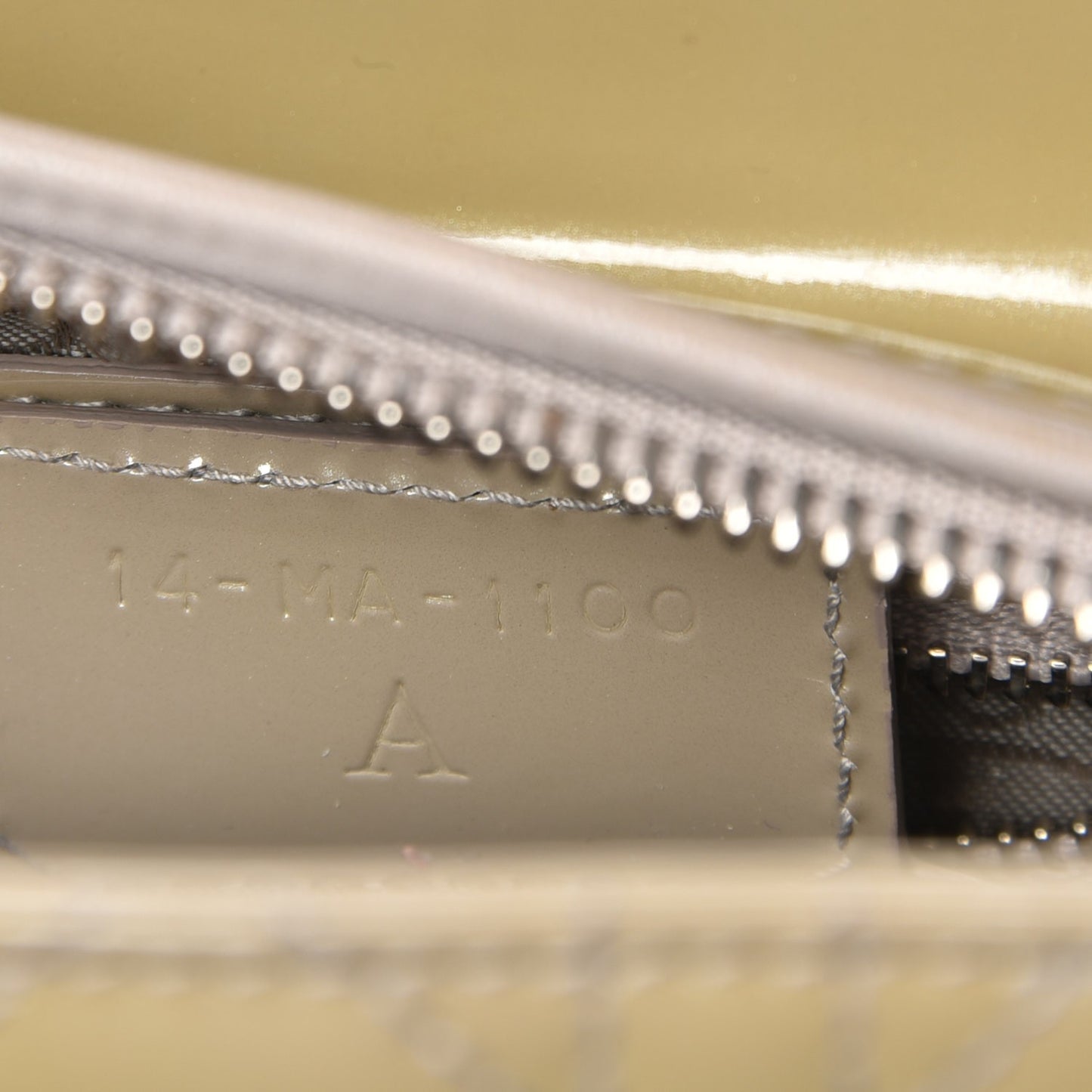 Patent Cannage Medium Lady Dior Beige