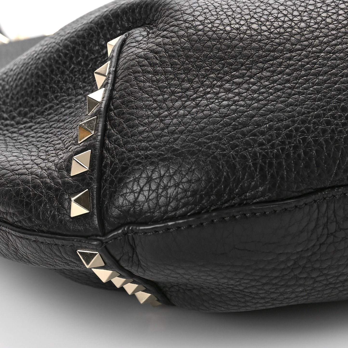 Grained Calfskin Large Rockstud Hobo Black