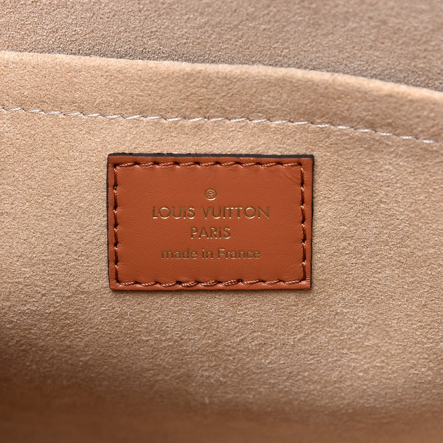 Louis Vuitton Calfskin Monogram Tufting On My Side Galet 5 of 10