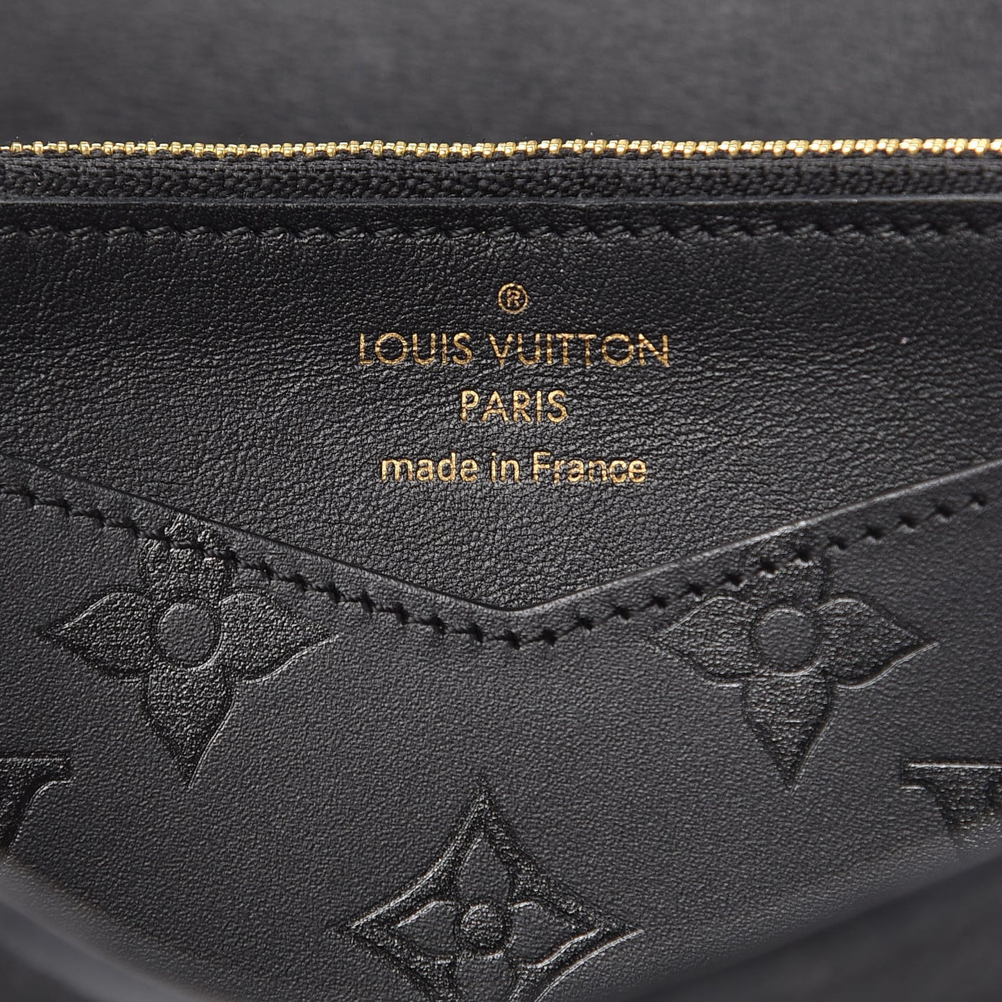 Monogram Cuir Plume Very Wallet Black