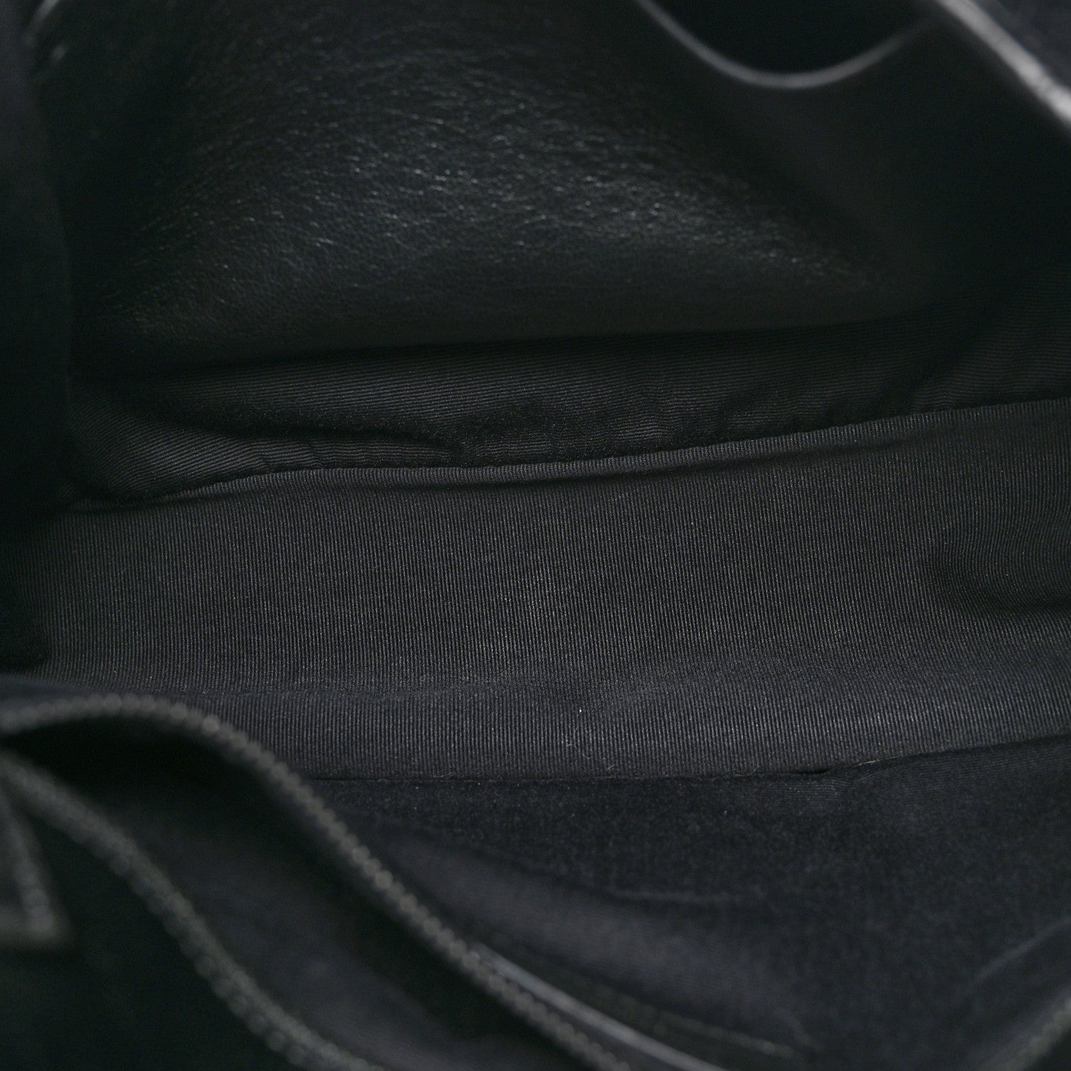 Saint Laurent Crinkled Calfskin Matelasse Monogram Medium Niki Chain Satchel Black 5 of 10