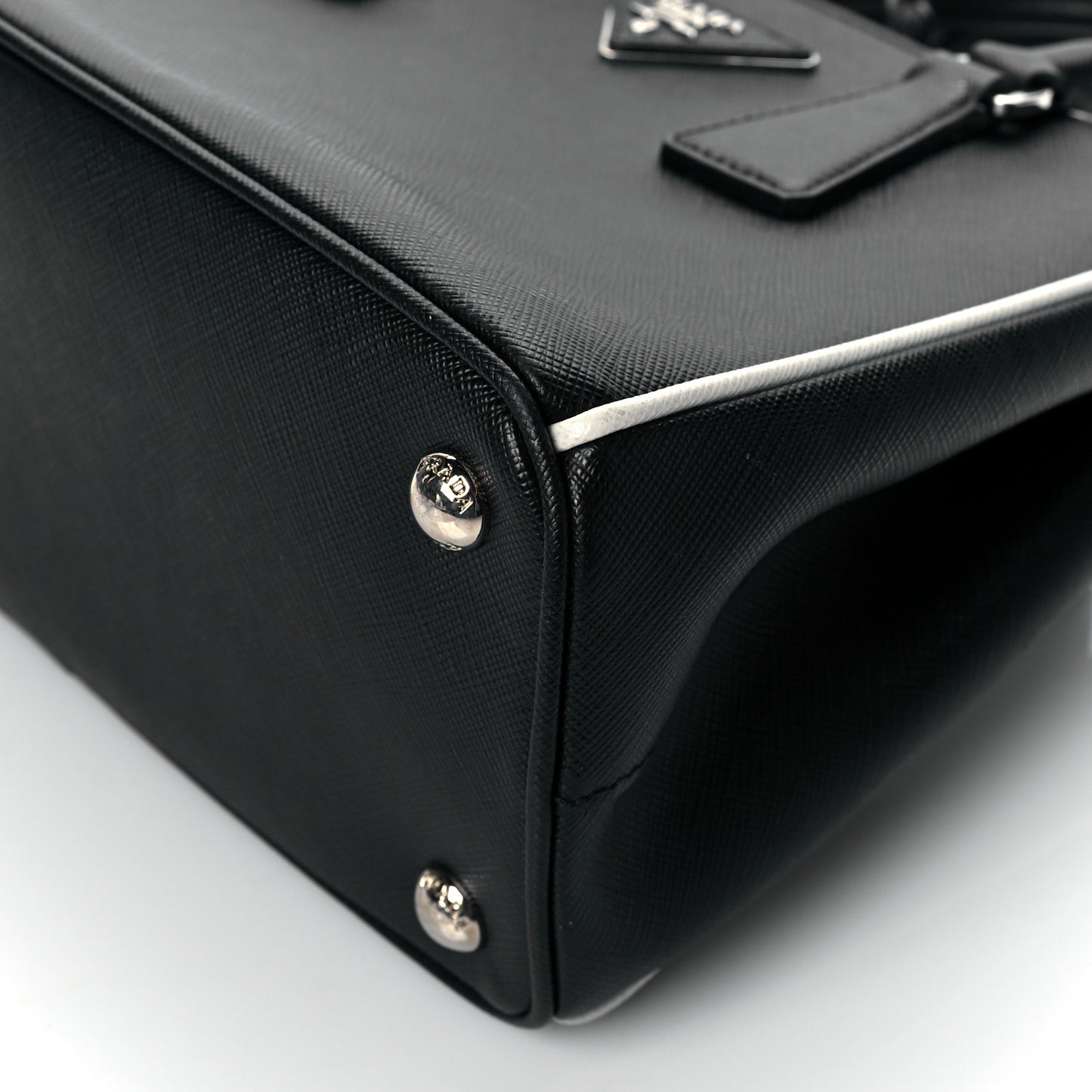 Saffiano Small Galleria Double Zip Tote Black