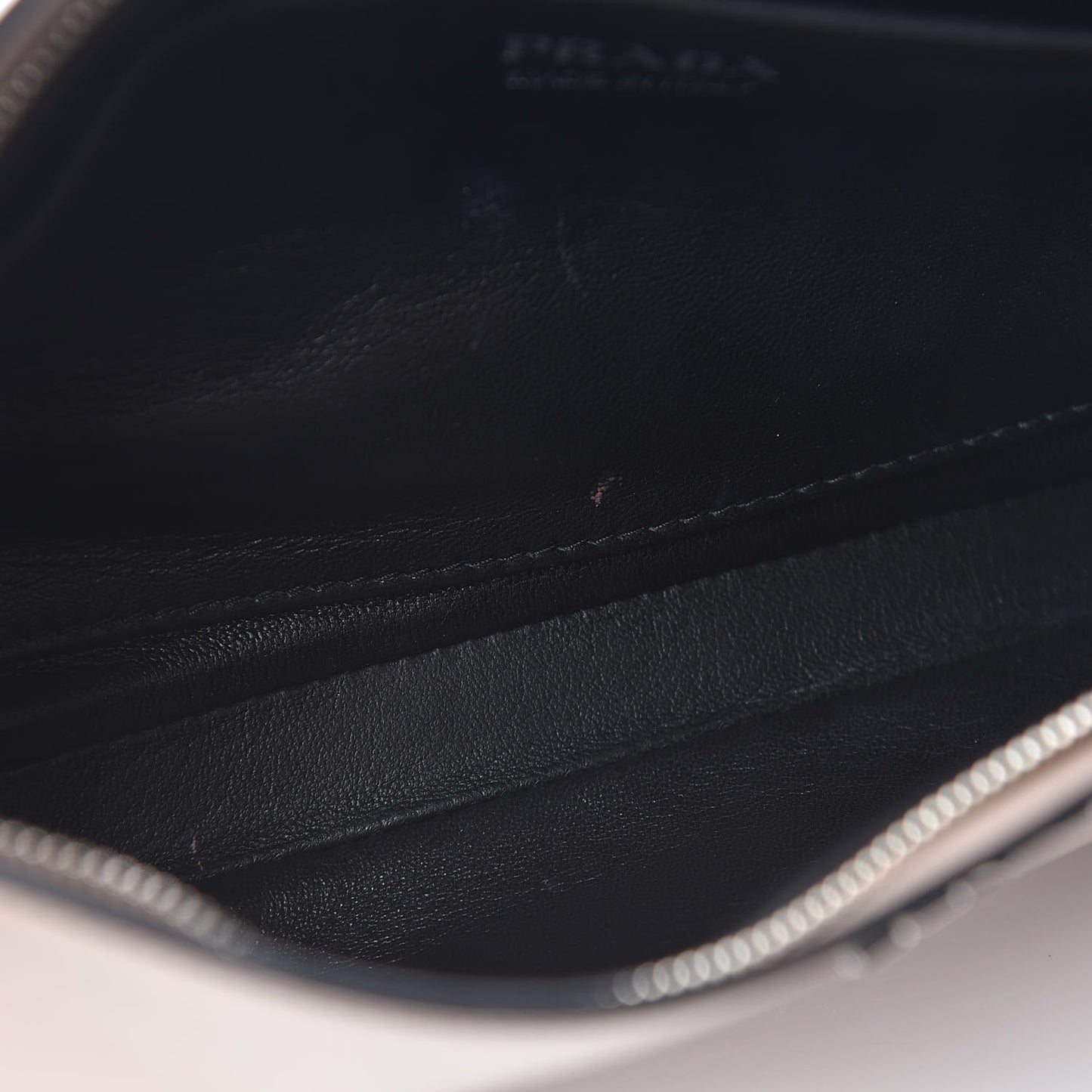 Soft Calf Chain Clutch Cammeo