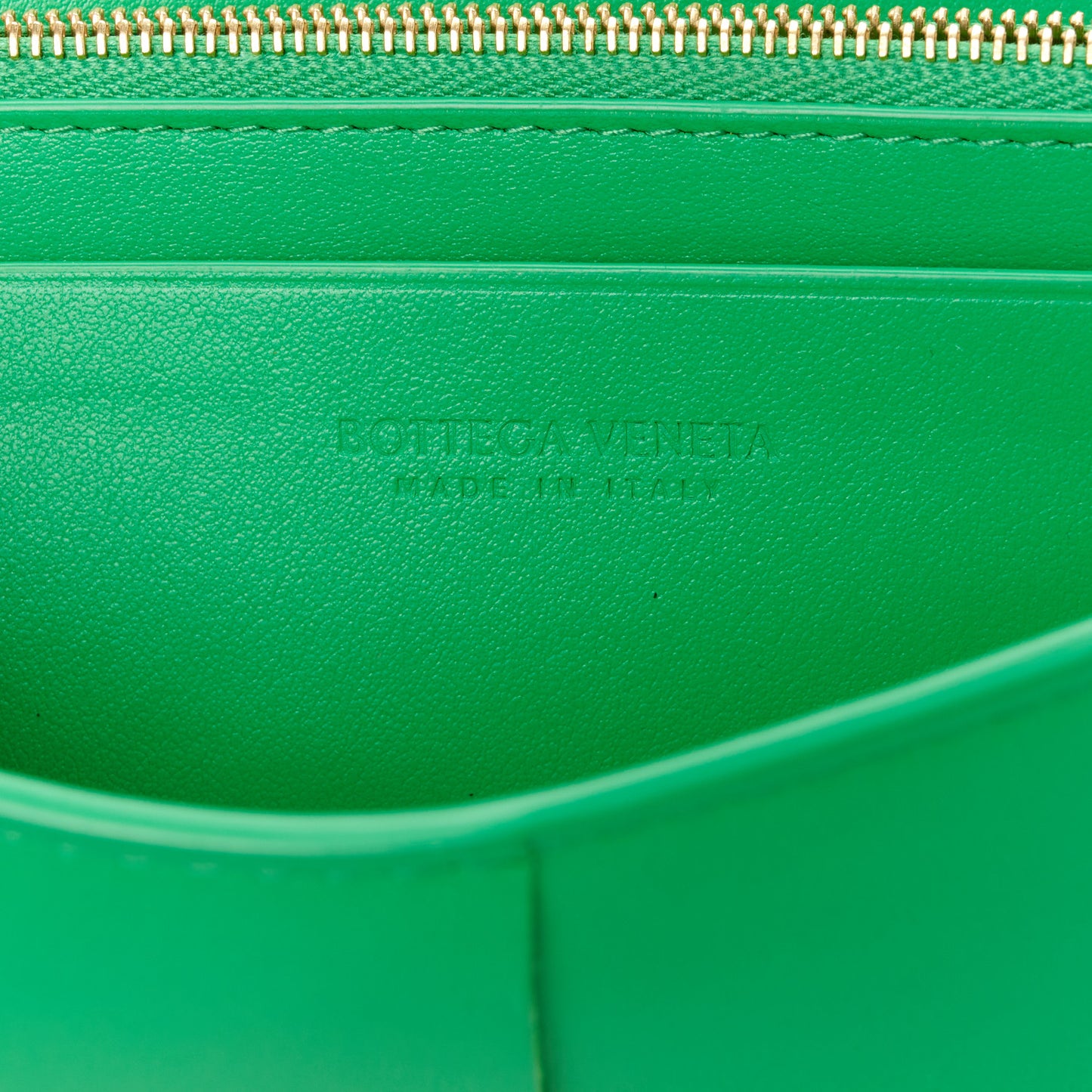 Lambskin Maxi Intreccio Cassette Flap Wallet Parakeet