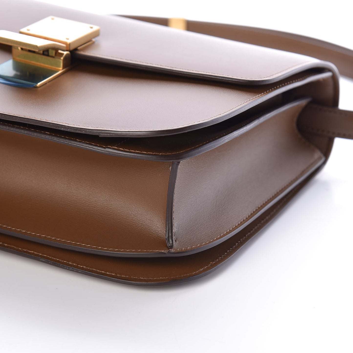 Box Calfskin Medium Classic Box Flap Bag Camel