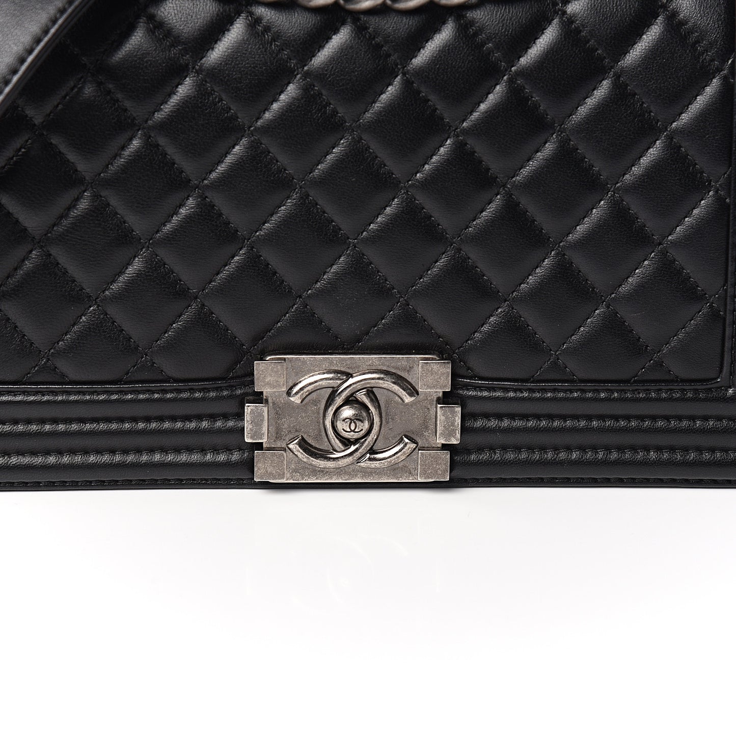 Lambskin Quilted Medium Boy Flap Black
