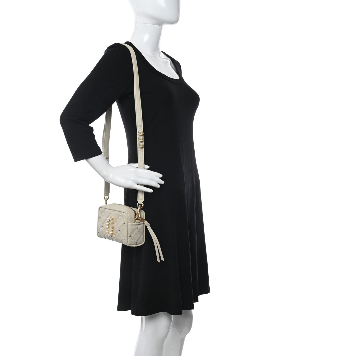 Marc Jacobs Calfskin Quilted Pearl The Softshot 17 Crossbody Oatmilk 2 of 8