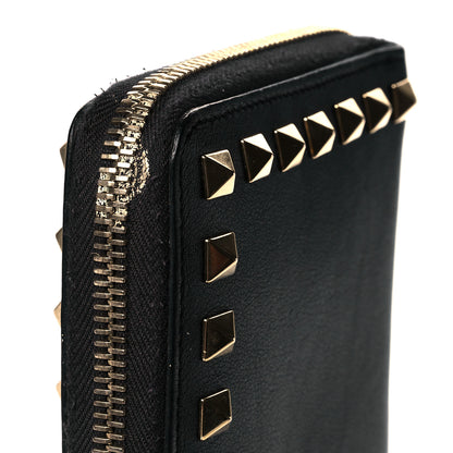 Valentino Garavani Calfskin Rockstud Zip Around Wallet Black 10 of 13