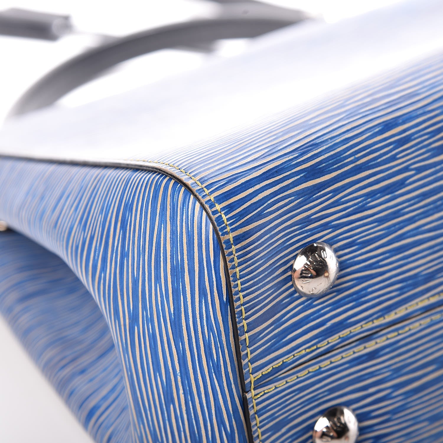 Louis Vuitton Epi Cluny MM Denim Light 14 of 21
