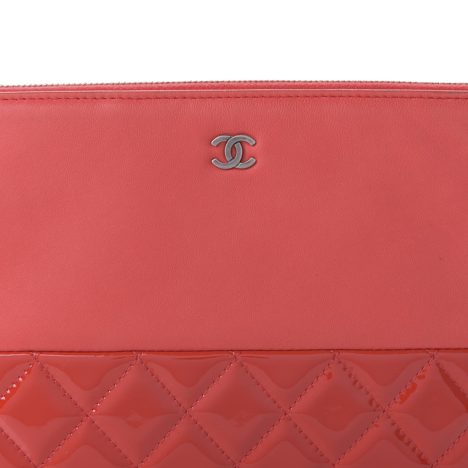 Chanel Calfskin Patent Quilted Medium Cosmetic Case Red 10 of 11
