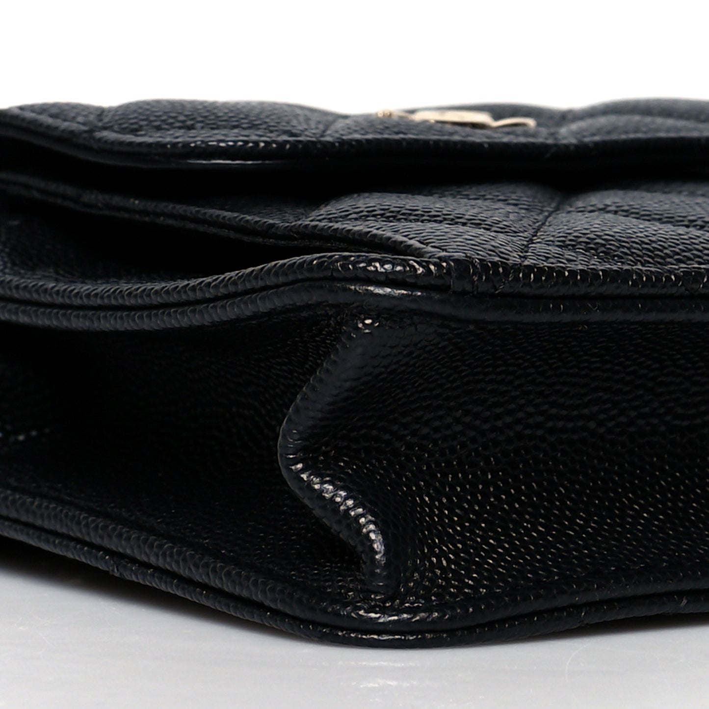Caviar Quilted In & Out Chain Wallet Black