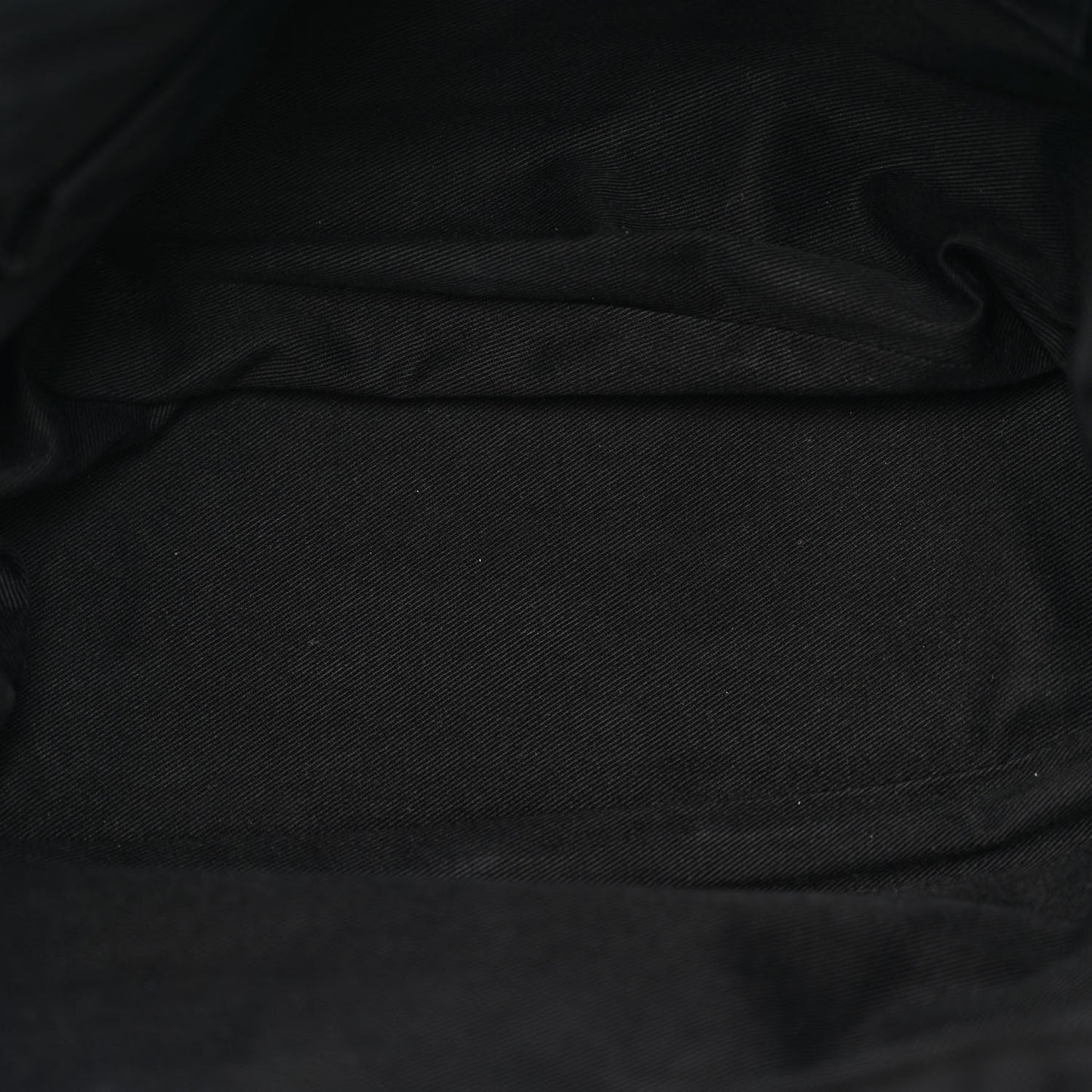 Waxy Grained Calfskin Medium Nightingale Black