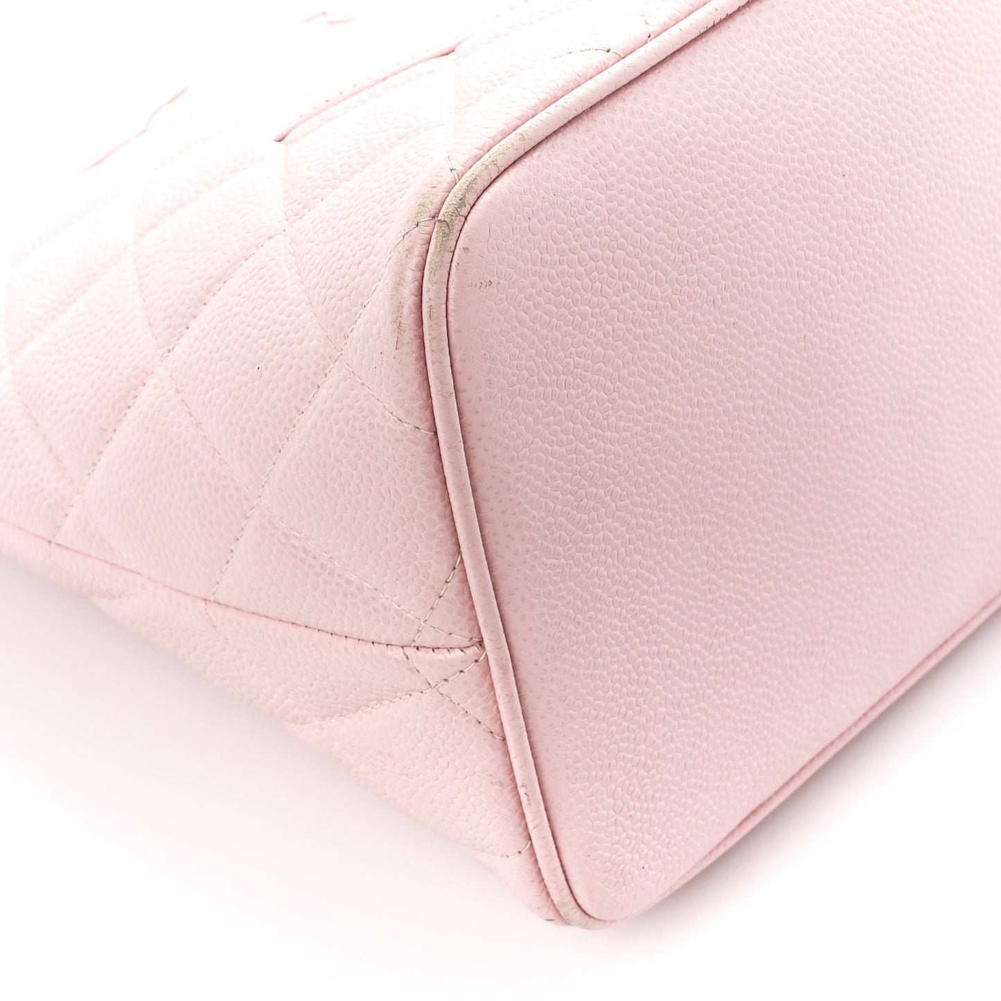 Caviar Quilted Medallion Tote Light Pink