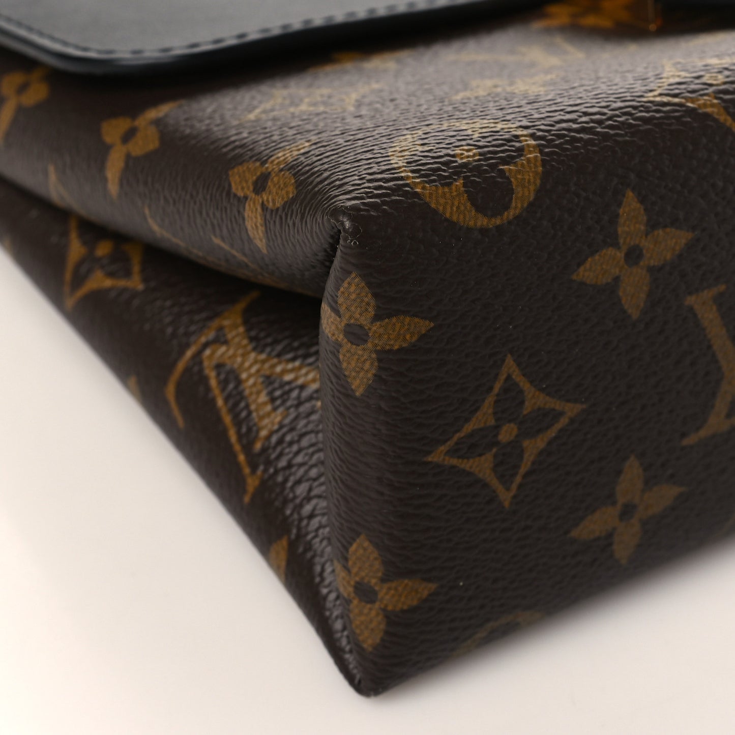 Monogram Locky BB Black