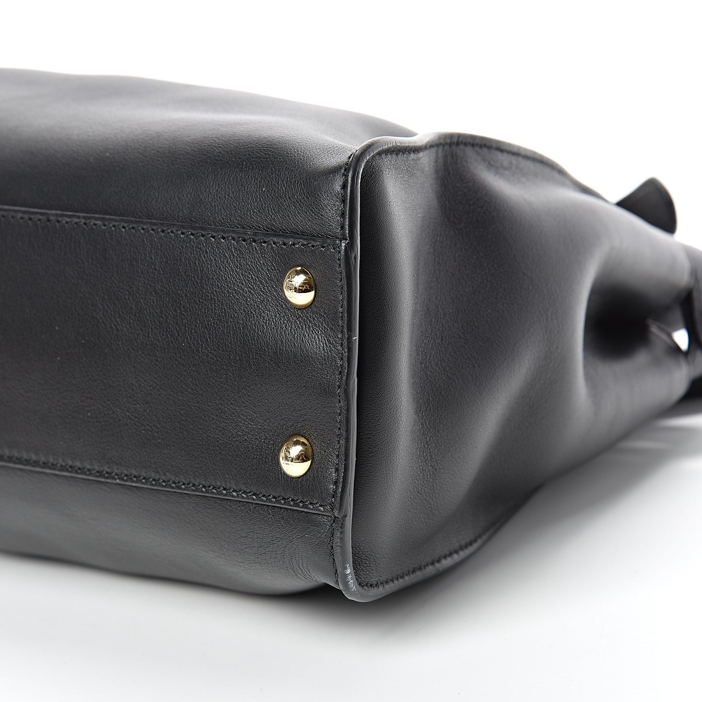 Vitello Seta Shiny Nappa Medium Peekaboo Iconic Satchel Black