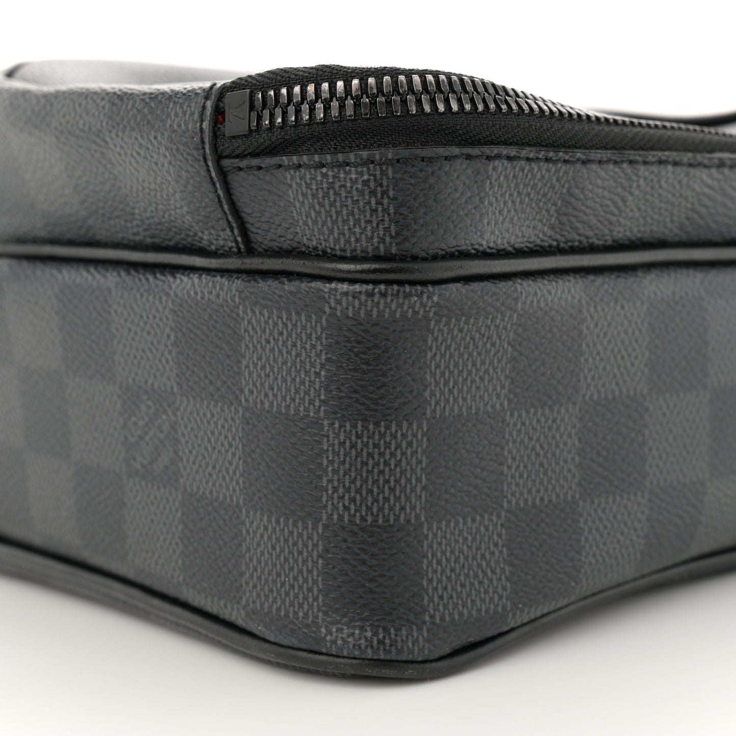 Damier Graphite Utility Messenger