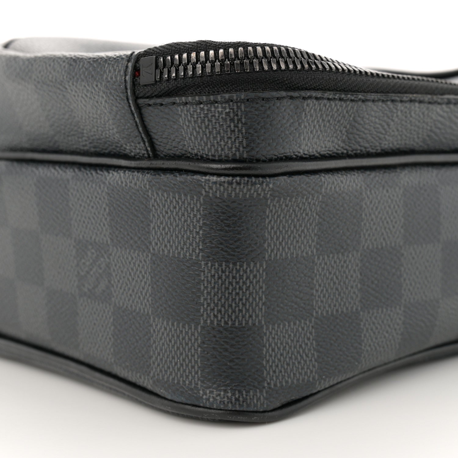 Louis Vuitton Damier Graphite Utility Messenger 10 of 12