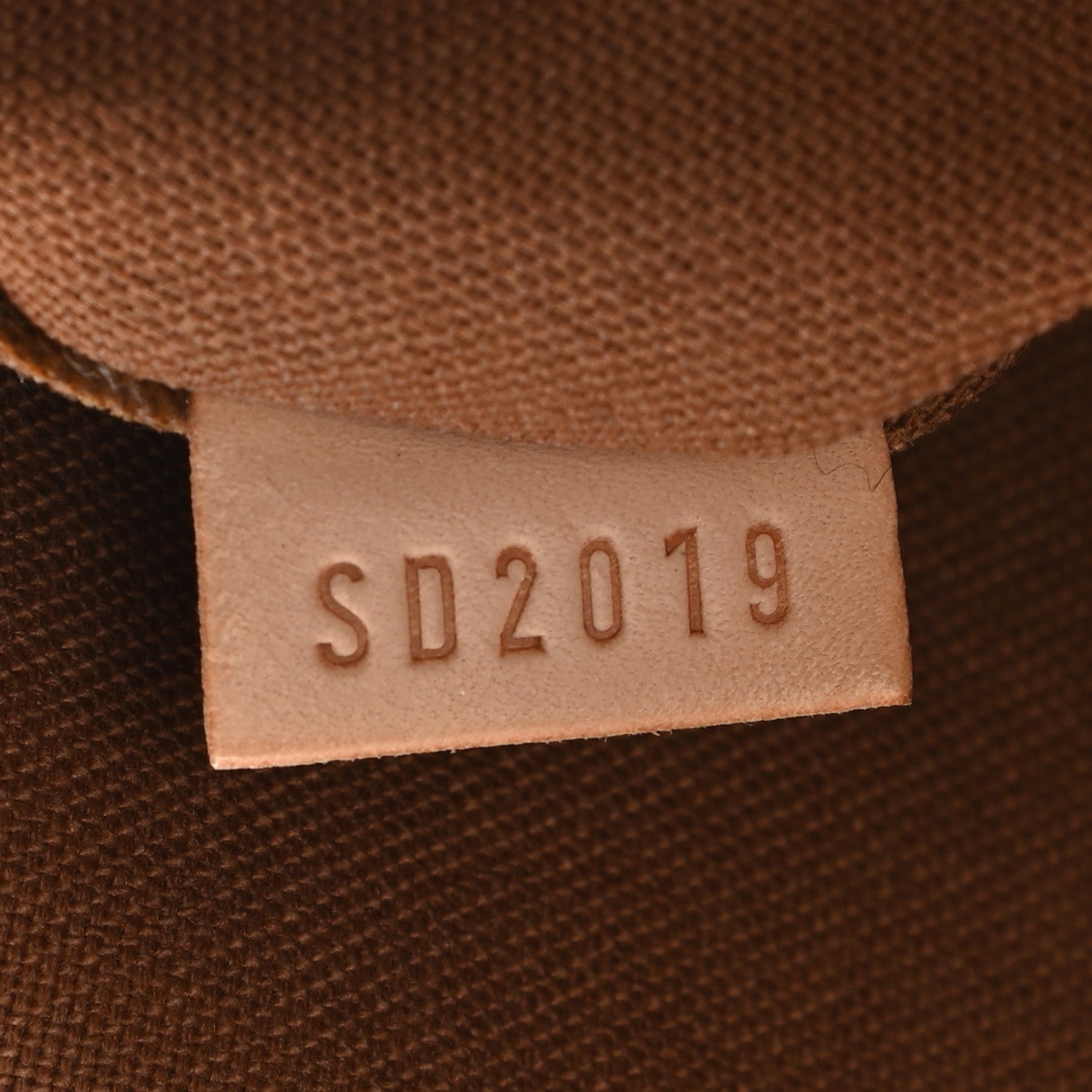 Louis Vuitton Monogram Tivoli GM 7 of 9