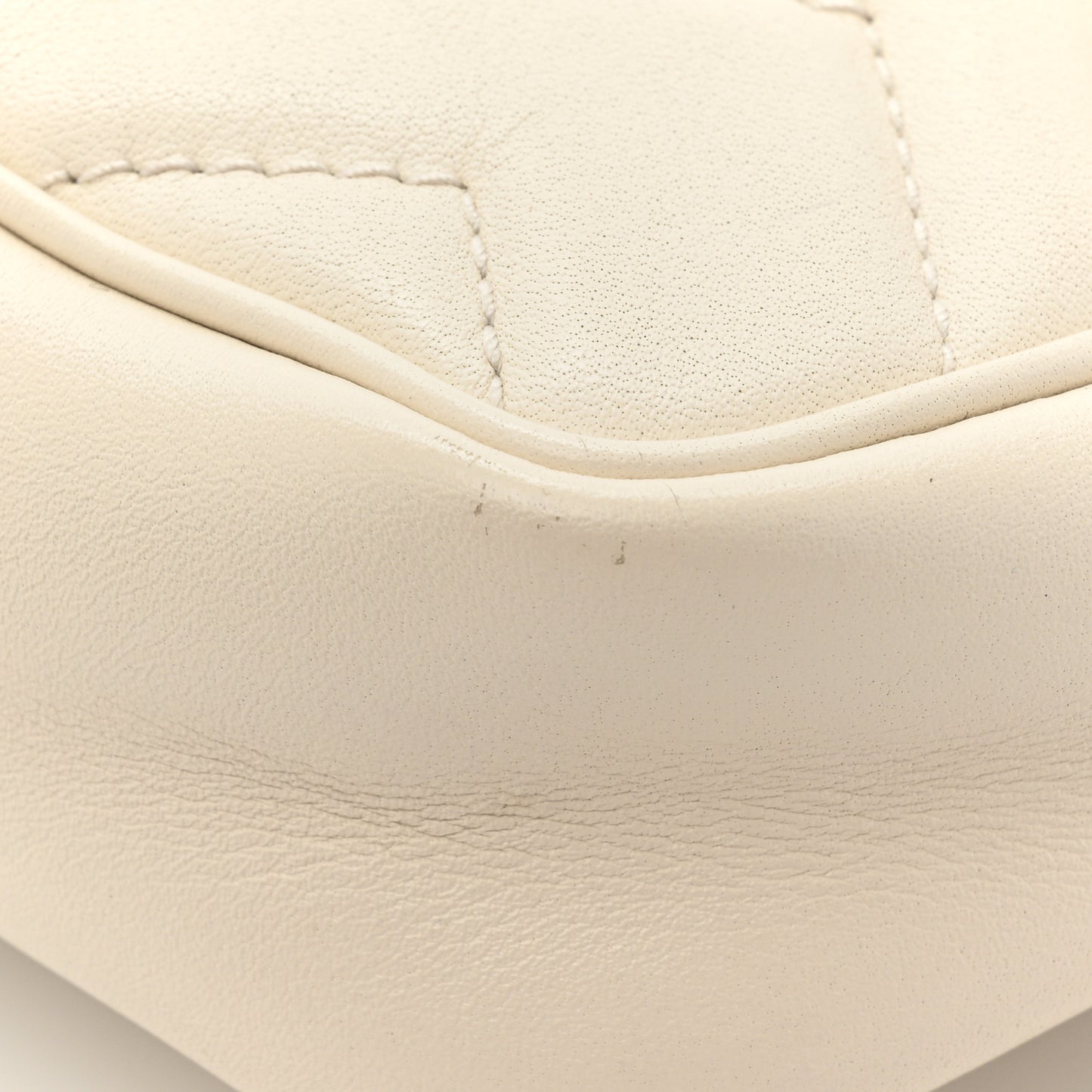 Calfskin Matelasse Super Mini GG Marmont Shoulder Bag White
