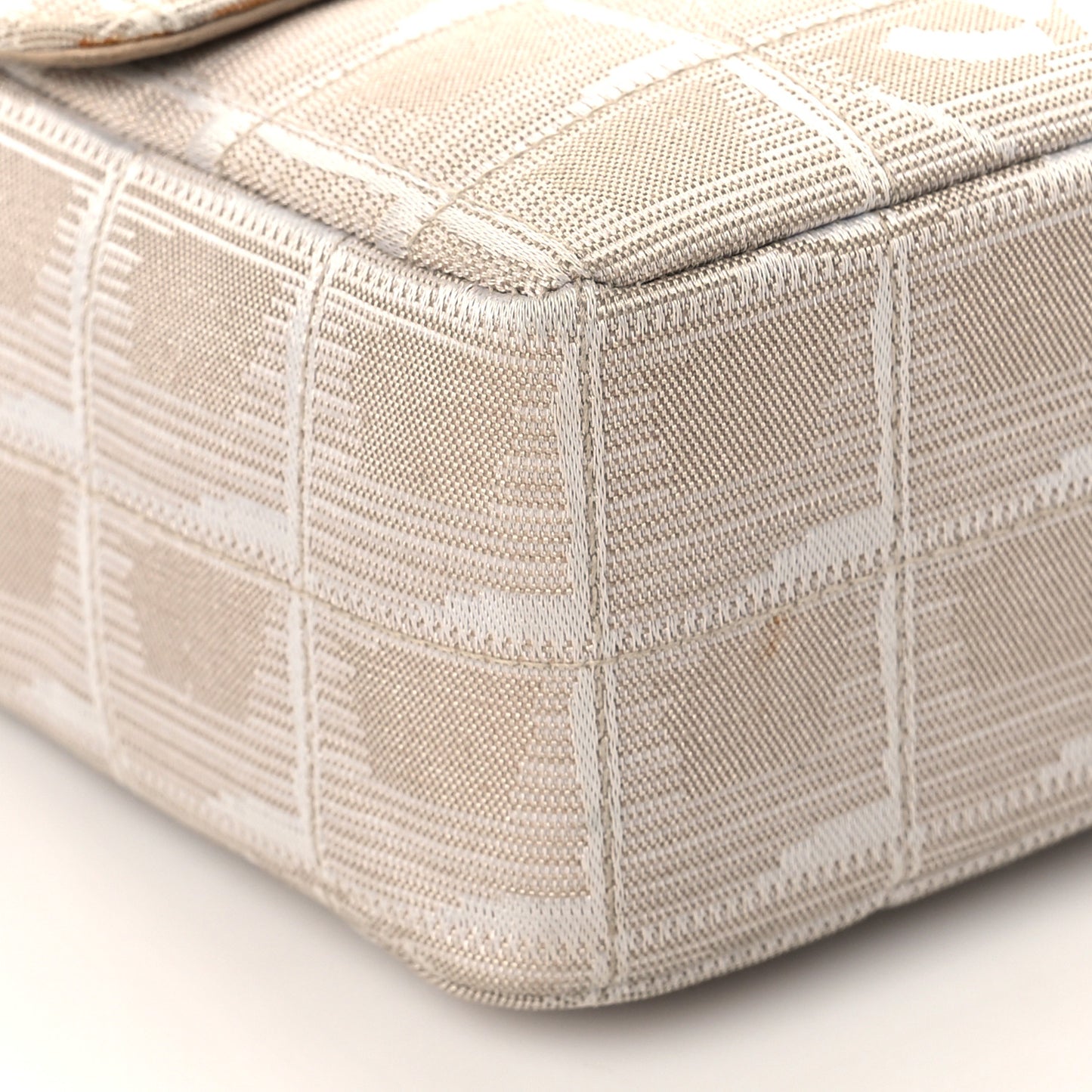 Nylon Medium Travel Flap Light Beige
