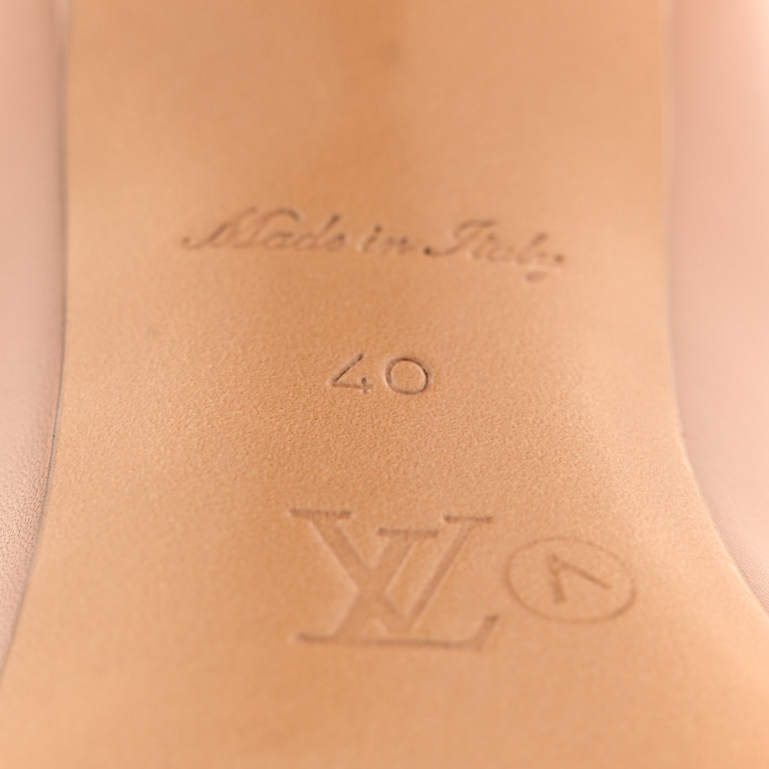 Louis Vuitton Calfskin Signature Pumps 40 Nude Pink 9 of 10