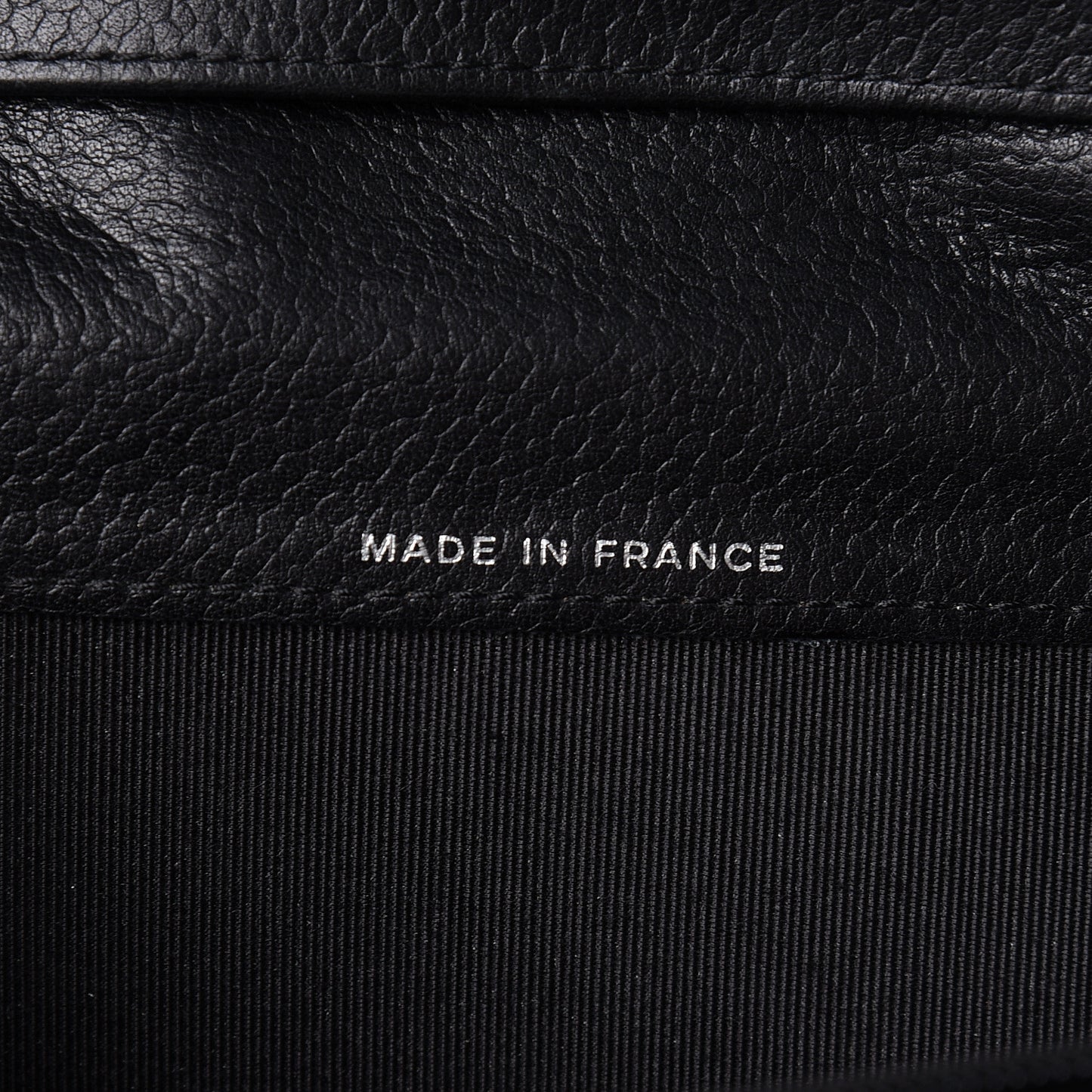 Caviar Quilted Yen Wallet Black