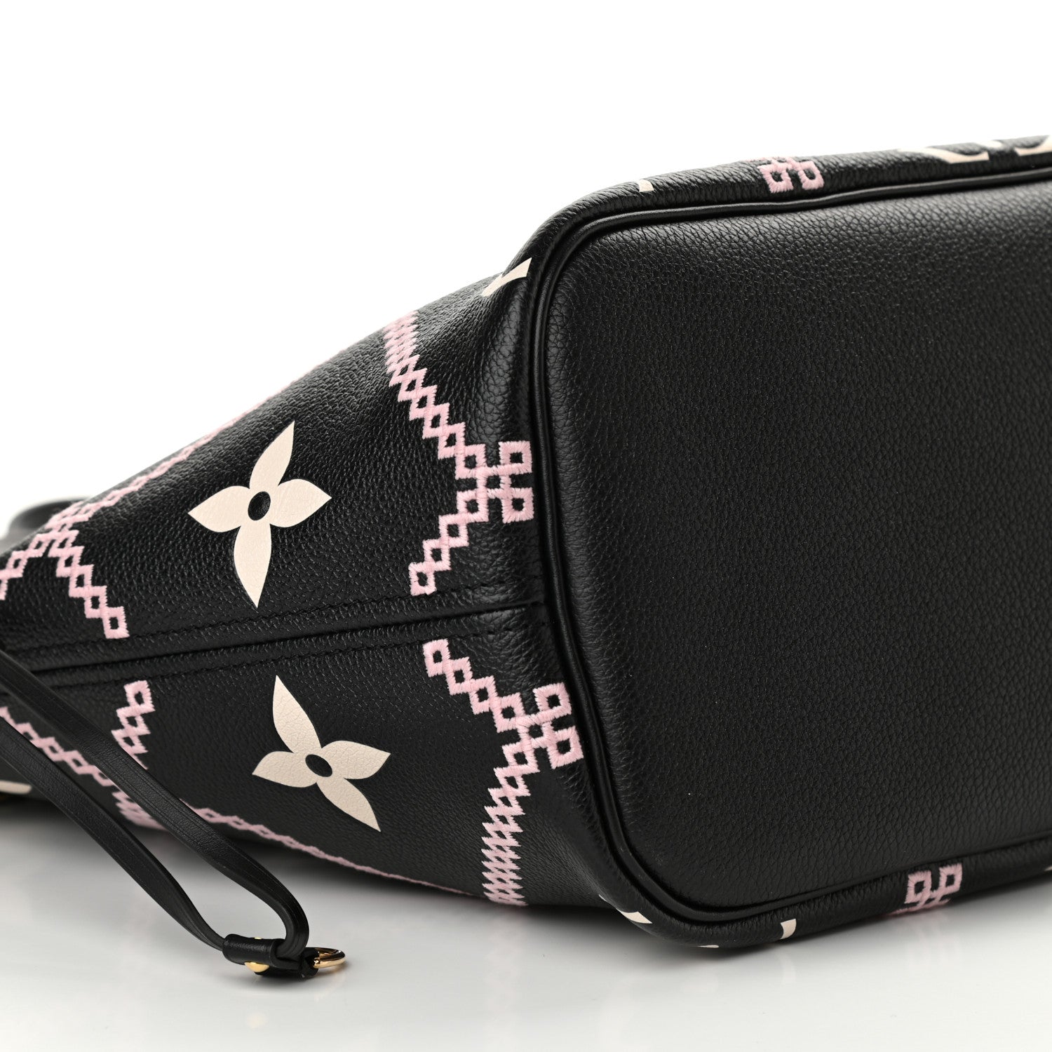 Louis Vuitton Empreinte Monogram Giant Broderies Neverfull MM Black 8 of 9