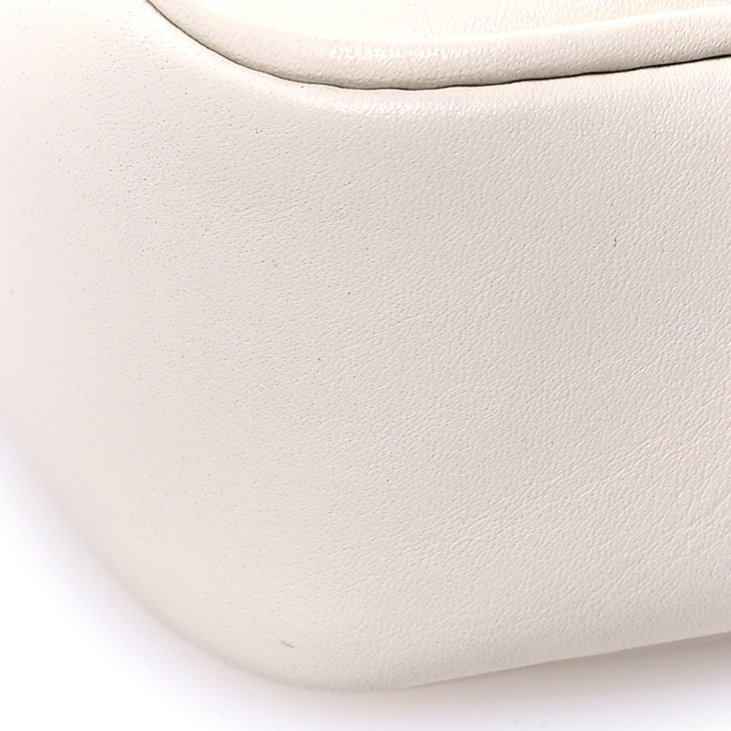 Calfskin Matelasse Super Mini GG Marmont Shoulder Bag White