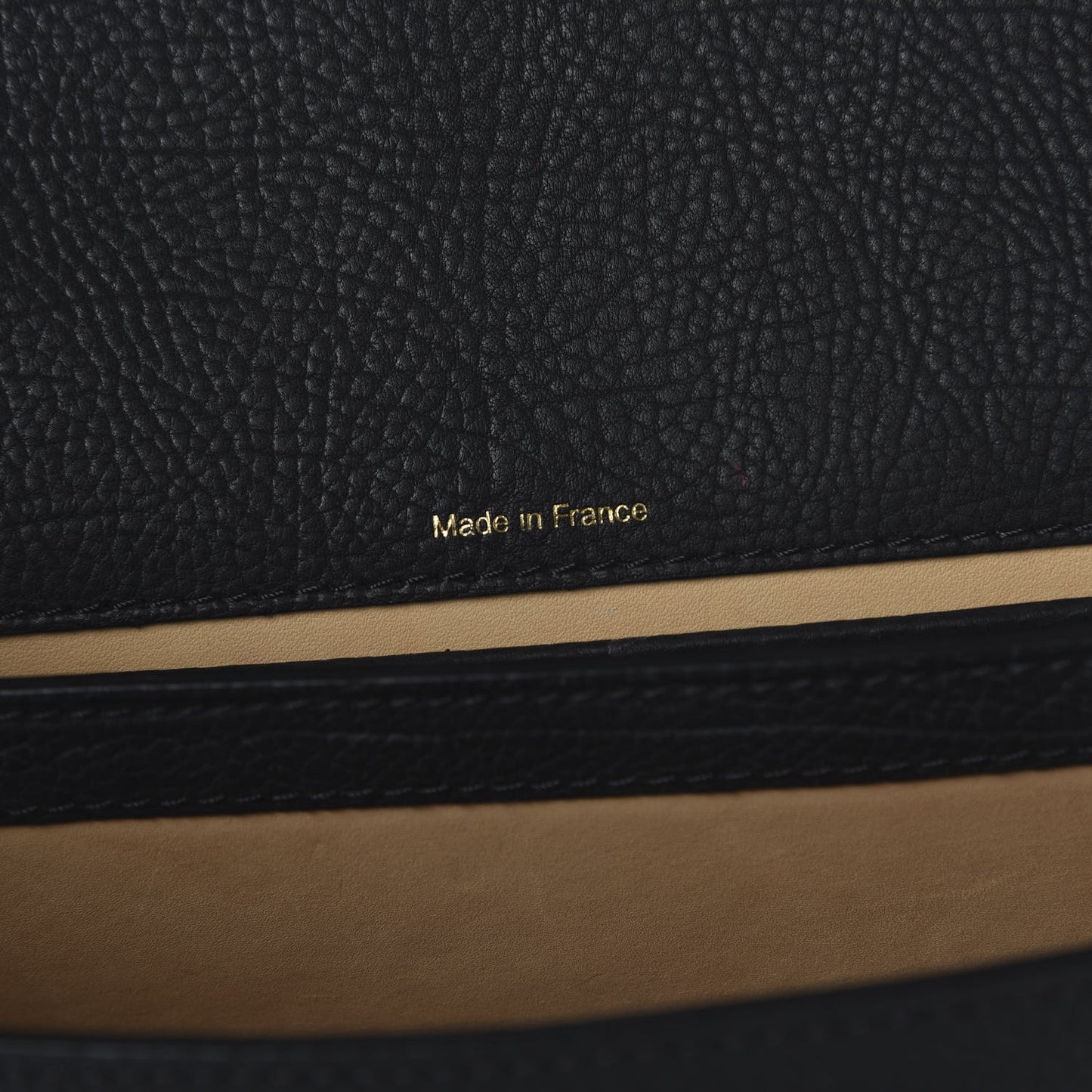 Crispy Calfskin Le Mutin MM Saddle Bag Black