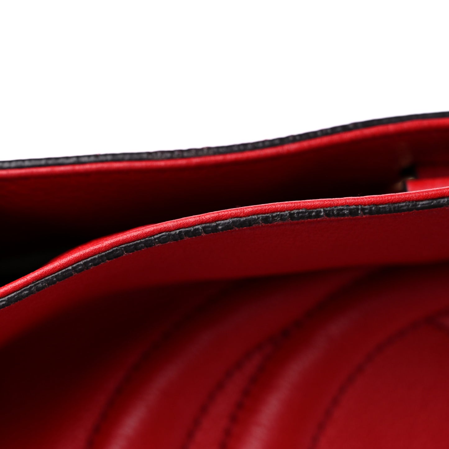 Pebbled Calfskin Medium Soho Chain Shoulder Bag Tabasco Red