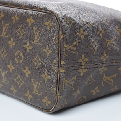 Louis Vuitton Monogram Neverfull MM 23 of 27