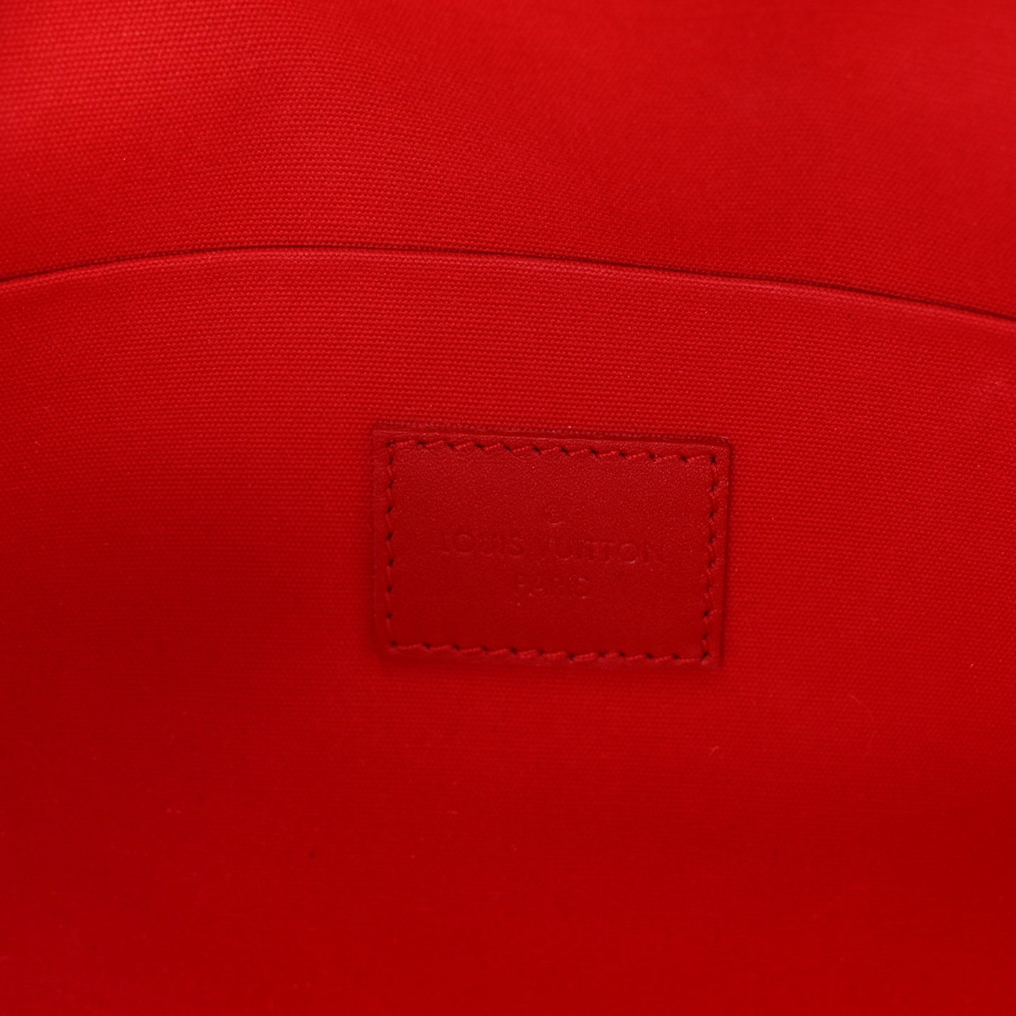 Vernis Felicie Pochette Chain Wallet Cherry