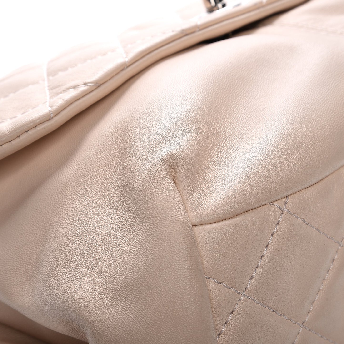Calfskin Quilted Large Trianon Messenger Flap Light Pink