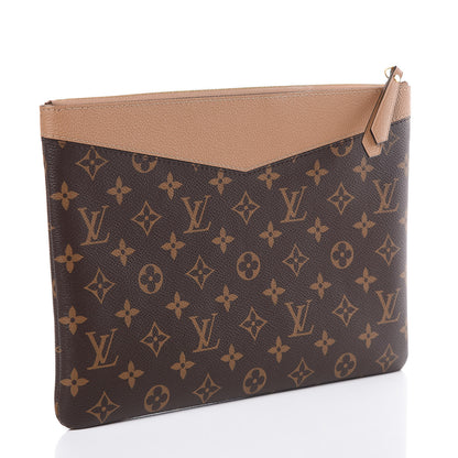 Louis Vuitton Monogram Daily Pouch Sesame 3 of 10