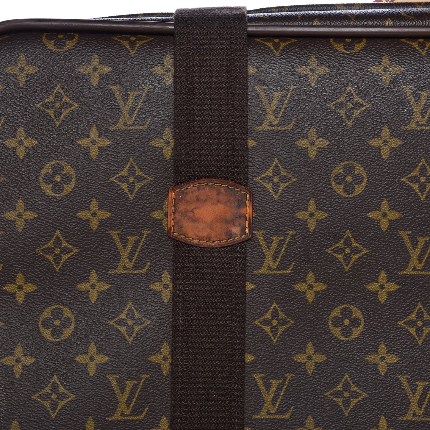 Monogram Satellite 70