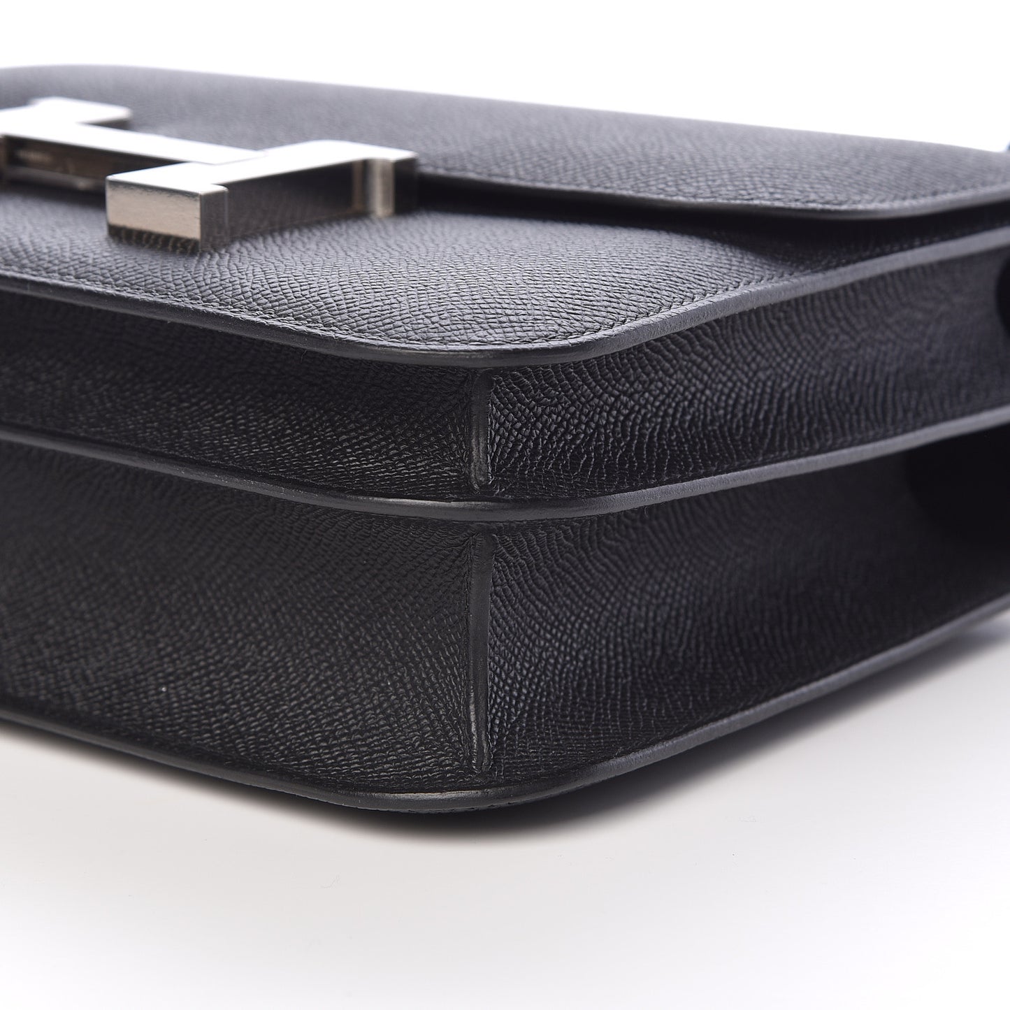 Epsom Constance 24 Black