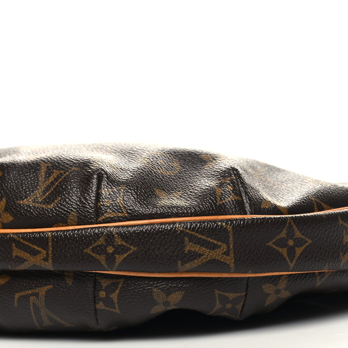 Monogram Croissant MM
