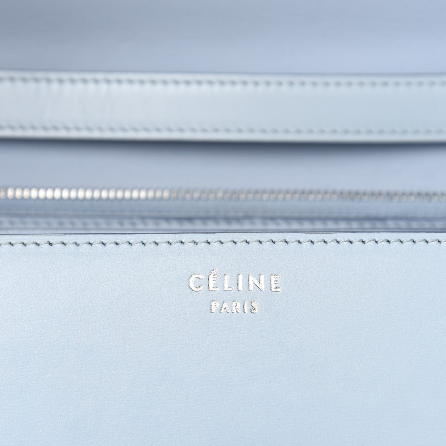 Box Calfskin Medium Classic Box Pale Blue