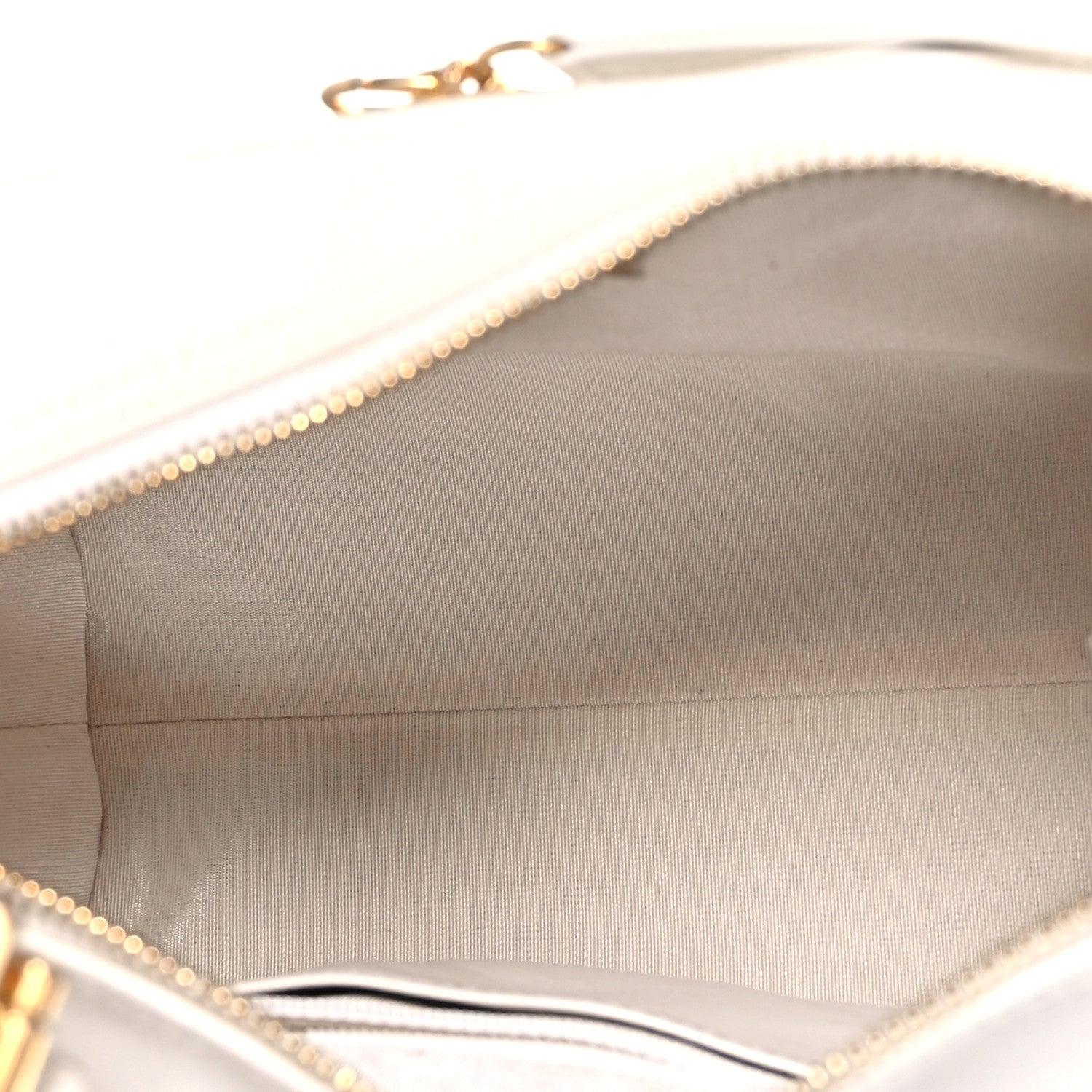 Chanel Calfskin Quilted Close To Me Hobo White 5 of 11