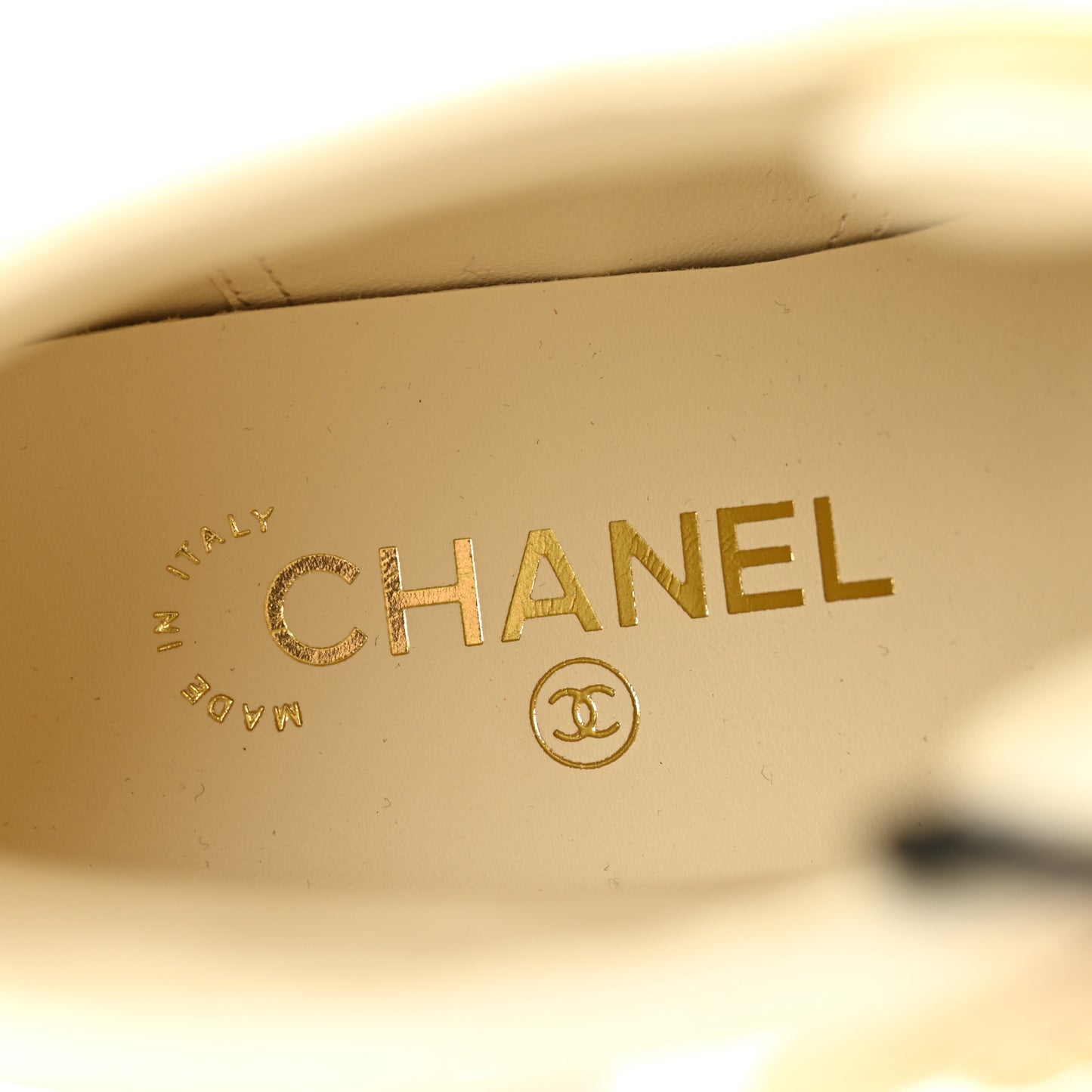 Shiny Calfskin Quilted Lace Up Combat Boots 37 Ivory Black