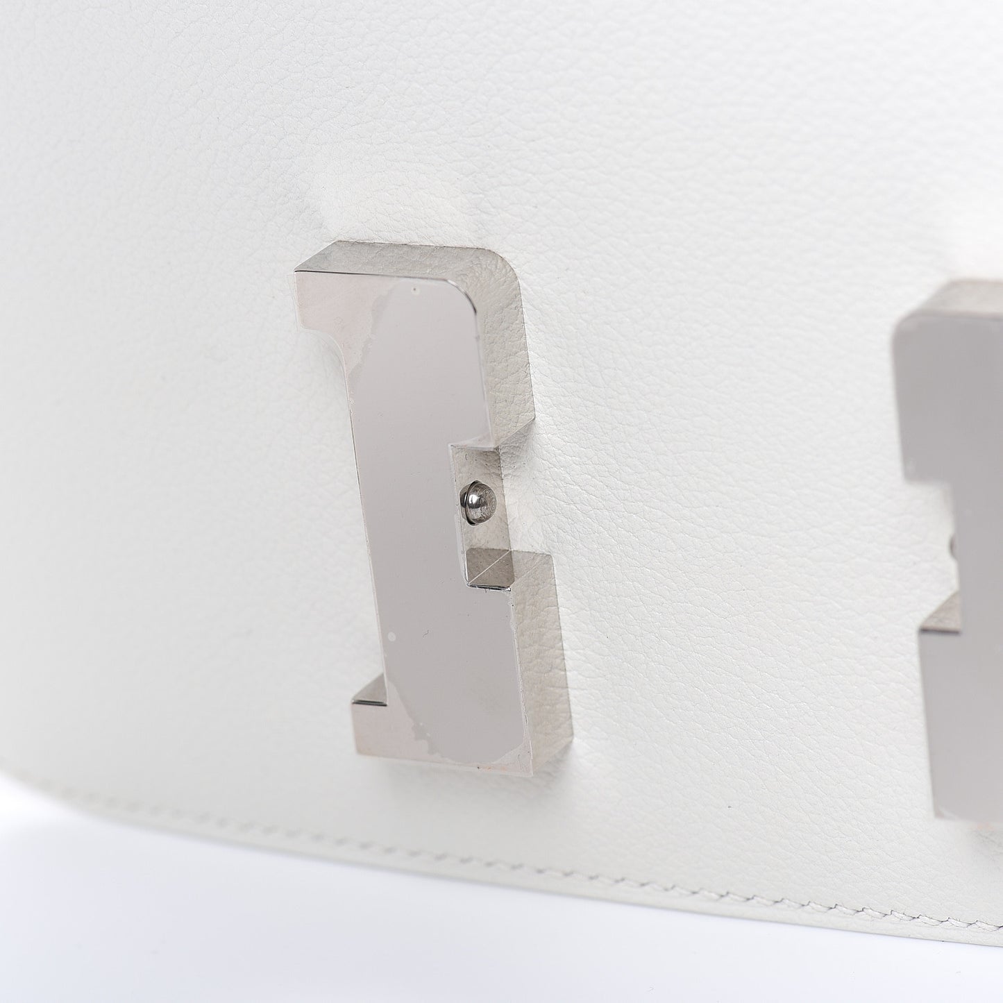 Evercolor Constance 24 White