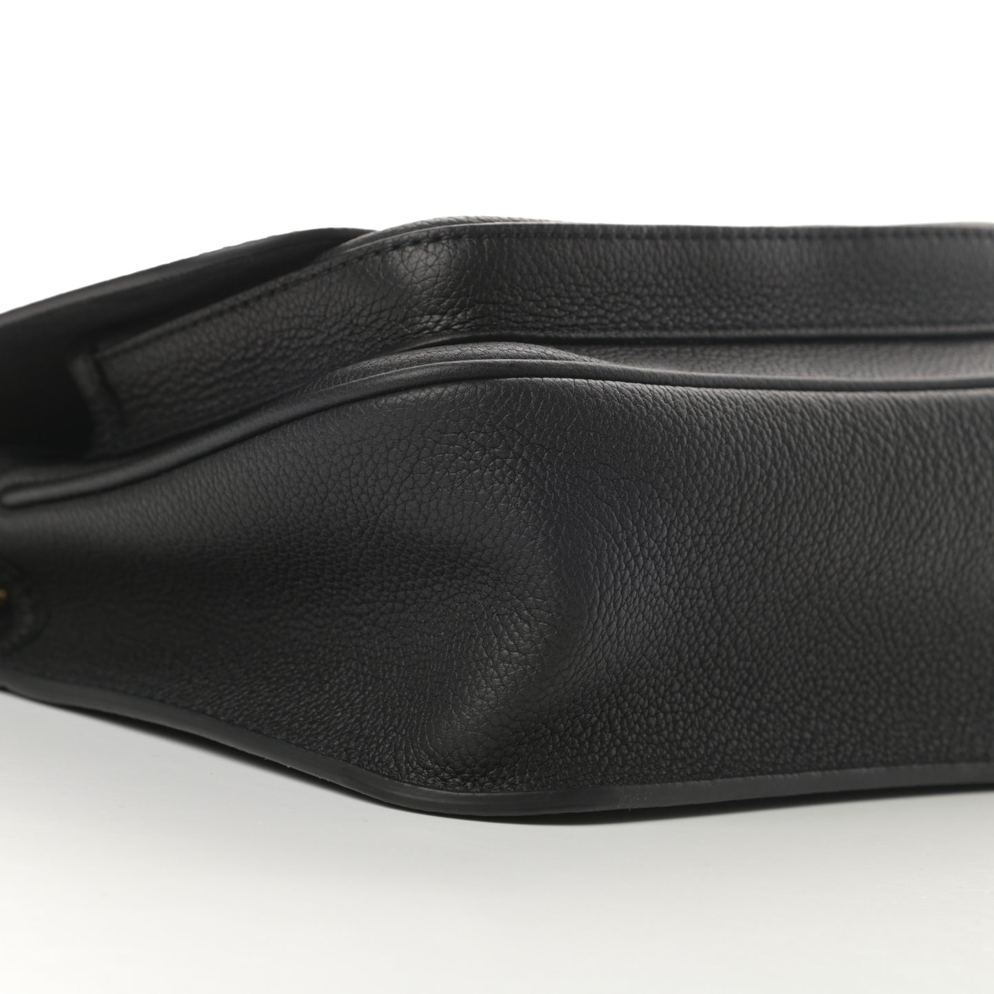 Grained Calfskin Lockme Chain Bag Black